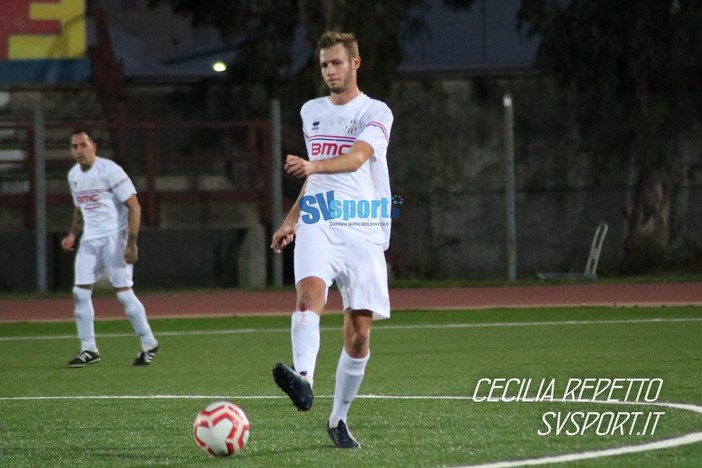 Calcio. Prima Categoria. Cinque gironi da 15 squadre. La Pro Savona e le savonesi nel gruppo B con le genovesi Calcio. Prima Categoria. Cinque gironi da 15 squadre. La Pro Savona e le savonesi nel gruppo B con le genovesi