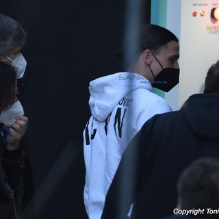 Zlatan Ibrahimovic è arrivato a Sanremo, stasera l'esordio sul palco dell'Ariston