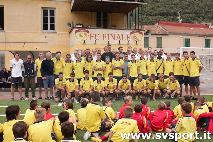 Calcio, Finale: la fotogallery della presentazione dei giallorossi