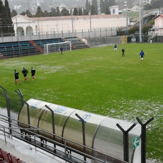 Calcio, Eccellenza: via libera per Imperia - Albenga, le squadre stanno per entrare in campo (FOTOGALLERY)