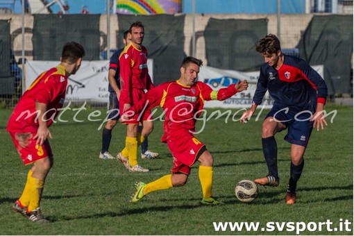 Calcio, Albenga. Filippo Licata chiede pazienza: "Ancora un paio di settimane per essere a pieno regime Calcio, Albenga. Filippo Licata chiede pazienza: "Ancora un paio di settimane per essere a pieno regime