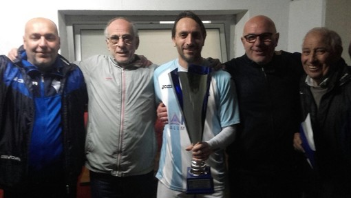 Calcio, l'Albissola si laurea campione regionale in Promozione. Decidono Sassari e Recagno dalla mattonella Calcio, l'Albissola si laurea campione regionale in Promozione. Decidono Sassari e Recagno dalla mattonella