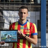Andrea Rocca, premiato dagli ultras ingauni Andrea Rocca, premiato dagli ultras ingauni
