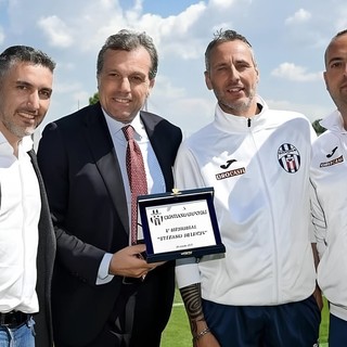 Calcio. Il Savona in trasferta a Torino, Cristiano Giuntoli premiato per il Memorial Delucis