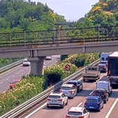 Incidente sulla A10 tra Celle e Albisola: soccorsi mobilitati, traffico in tilt Incidente sulla A10 tra Celle e Albisola: soccorsi mobilitati, traffico in tilt