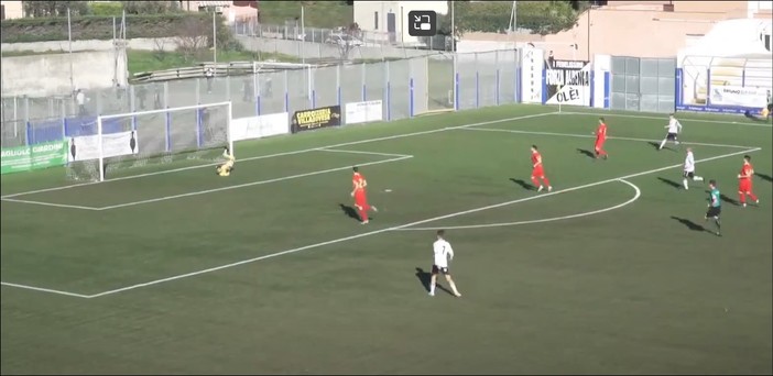 Calcio, Albenga - Taggia (3-1). Gli highlights dal Riva, diciottesima vittoria in campionato per i bianconeri (VIDEO)
