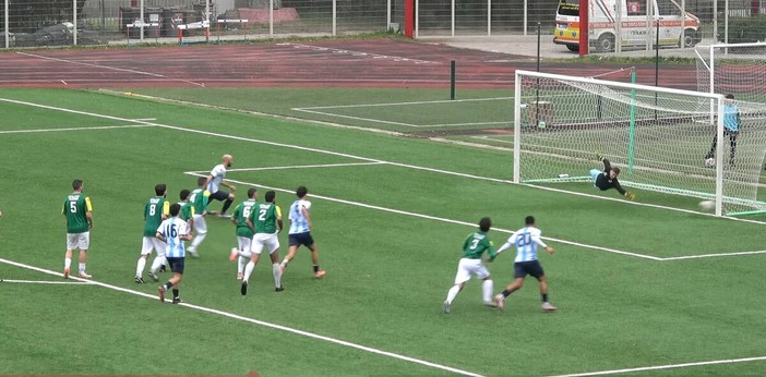 Calcio | Giglio segna dal dischetto, Pagano no: il Pietra Ligure batte l'Athletic e resta in scia del Millesimo (GLI HIGHLIGHTS)