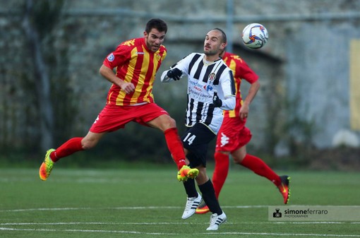 Calcio, Finale. Finalmente buone notizie dall'infermeria per Buttu: "Diamo continuità alla prova contro il Seravezza" Calcio, Finale. Finalmente buone notizie dall'infermeria per Buttu: "Diamo continuità alla prova contro il Seravezza"