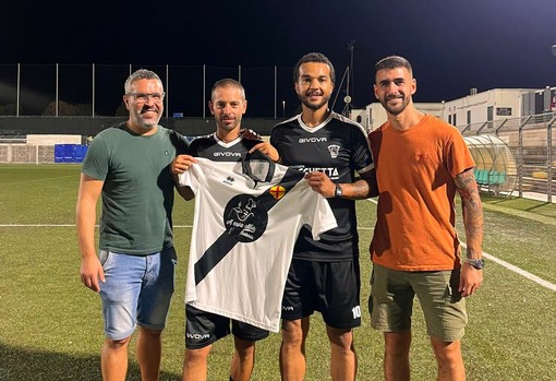 Calciomercato | Albingaunia. Fabio Rossi entra nello staff bianconero, confermato Luca Giampà Calciomercato | Albingaunia. Fabio Rossi entra nello staff bianconero, confermato Luca Giampà