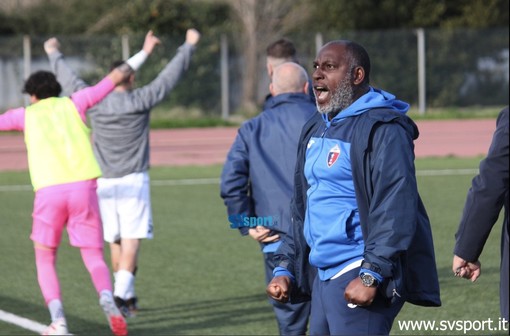 Calcio, Vado. Il 2-1 al Fossano vale il primo successo per Boisfer: "No ai lanci lunghi. L'esultanza polemica? Sono caldo" (VIDEO) Calcio, Vado. Il 2-1 al Fossano vale il primo successo per Boisfer: "No ai lanci lunghi. L'esultanza polemica? Sono caldo" (VIDEO)