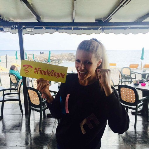 Calcio, Finale. Anche Michelle Hunziker al fianco dei ragazzi di Buttu: "#Finalesogna!"