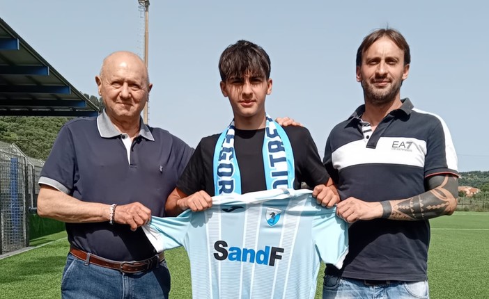 Calciomercato. Arriva dal Legino il nuovo rinforzo dell'Albissole, ha firmato Gabriel Cancellara Calciomercato. Arriva dal Legino il nuovo rinforzo dell'Albissole, ha firmato Gabriel Cancellara