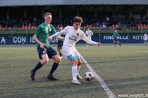Calcio, Juniores di Eccellenza. Il Legino viene eliminato dal Rivasamba, ancora un rigore fallito dai verdeblu Calcio, Juniores di Eccellenza. Il Legino viene eliminato dal Rivasamba, ancora un rigore fallito dai verdeblu