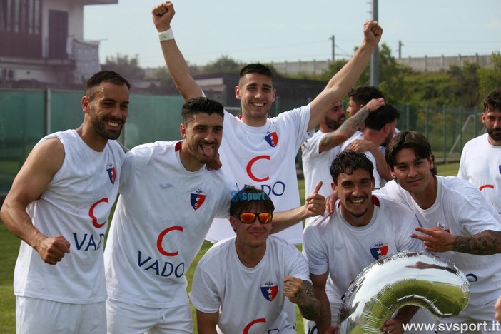 Calcio | Vado. Summit a Firenze negli uffici della Lega Pro,  i rossoblu si aggiudicano la Coppa Disciplina nel Girone A