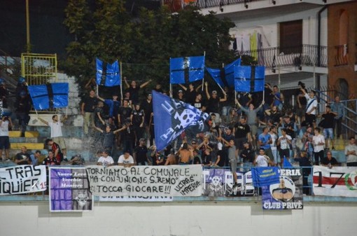 Calcio, Unione Sanremo - Imperia: squadre a riposo, le più belle foto della prima frazione Calcio, Unione Sanremo - Imperia: squadre a riposo, le più belle foto della prima frazione