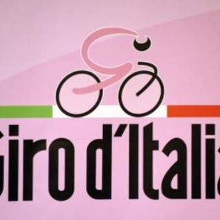 Ore 14:10. il Giro d'Italia saluta Savona