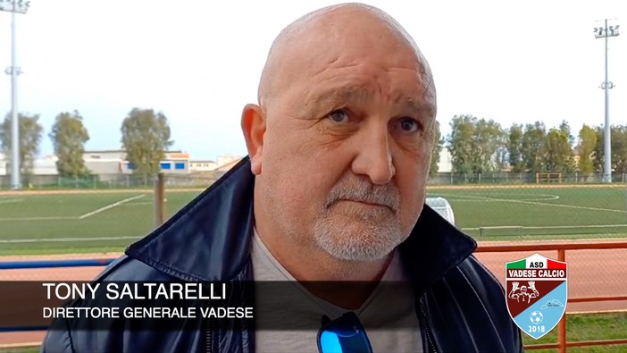 Calcio, Vadese. La bacchettata di Saltarelli: "Ci sta una giornata sottotono, ma la società non transige su certi comportamenti" (VIDEO) Calcio, Vadese. La bacchettata di Saltarelli: "Ci sta una giornata sottotono, ma la società non transige su certi comportamenti" (VIDEO)