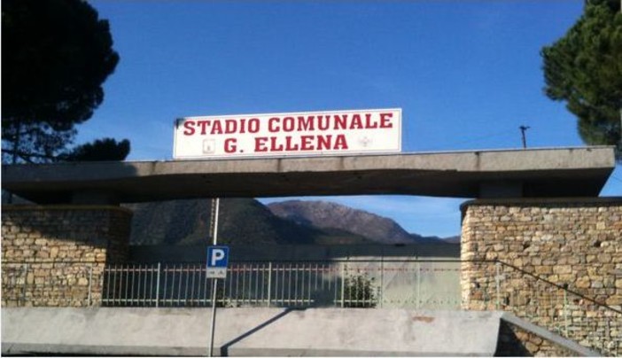 "Riunione-monstre" a porte chiuse tra Comune e Loanesi sulle sorti dello stadio "Ellena" "Riunione-monstre" a porte chiuse tra Comune e Loanesi sulle sorti dello stadio "Ellena"