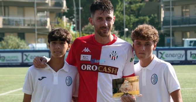 FOTONOTIZIA | Filippo Pili premiato dal Pietra Ligure: "Simbolo di un ciclo ricco di emozioni e traguardi importanti"