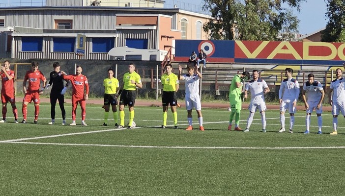 Il big match non ha vincitori, Vado - Varese è 1-1. Barzotti replica a Capra nel finale Il big match non ha vincitori, Vado - Varese è 1-1. Barzotti replica a Capra nel finale