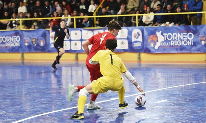 Calcio a 5, Torneo delle Regioni Under 19. I risultati e le classifiche dopo la prima giornata. Esordio no per la Liguria Calcio a 5, Torneo delle Regioni Under 19. I risultati e le classifiche dopo la prima giornata. Esordio no per la Liguria