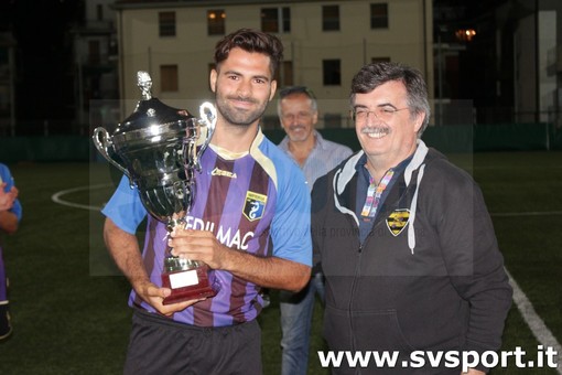 Calcio: l'Imperia si conferma alla Coppa Città di Alassio, battuta 2-1 la Loanesi e vittoria in finale Calcio: l'Imperia si conferma alla Coppa Città di Alassio, battuta 2-1 la Loanesi e vittoria in finale