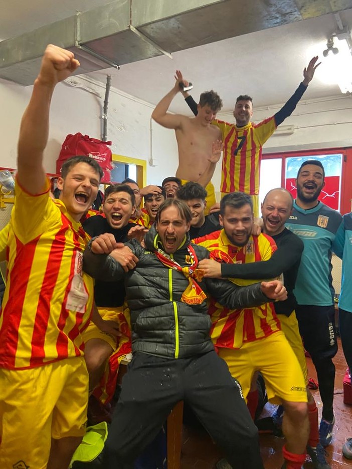 FOTONOTIZIA, Altarese. I giallorossi tornano al successo dopo due mesi, la festa dei ragazzi di mister Molinaro
