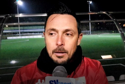 Calcio, Albenga. Solari non si da pace: "Difficile  perdere dopo aver creato 15 palle gol. La società farà le scelte opportune per il bene della squadra"