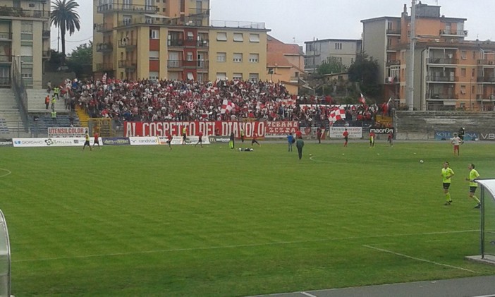 FOTONOTIZIA: già stipati al Bacigalupo i mille tifosi del Teramo