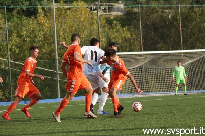 Calcio. Si allunga il numero di squadre pronte a tornare in campo, lunedì ci sarà anche l'Ospedaletti