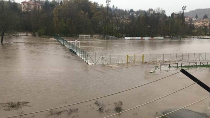 Dego, al via i lavori per il ripristino del campo sportivo Dego, al via i lavori per il ripristino del campo sportivo