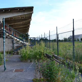 Calcio, Borgio Verezzi. Il sindaco Dacquino precisa: "A settembre il taglio dell'erba, in corso di valutazione il progetto di riqualificazione delle strutture"