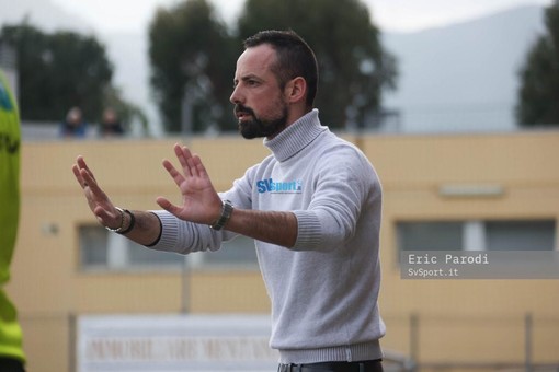 Calcio, Pietra Ligure. Rescissione consensuale tra il club e mister Matteo Cocco, il tecnico non guiderà i biancocelesti nel prossimo campionato