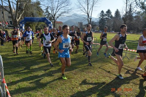 Cross Master. Tappa a Garlernda per il Campionato Regionale Fidal, si corre per il Trofeo Val Lerrone Cross Master. Tappa a Garlernda per il Campionato Regionale Fidal, si corre per il Trofeo Val Lerrone