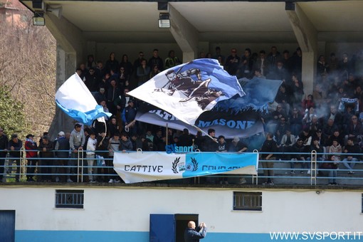 Calcio, Prima Categoria B. Il 2-0 alla Campese regala i playoff al Masone, i biancoblu accedono alla semifinale regionale Calcio, Prima Categoria B. Il 2-0 alla Campese regala i playoff al Masone, i biancoblu accedono alla semifinale regionale