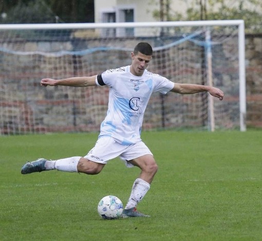 Calcio, Gianmarco Basso decisivo, il gol all'Alcione rilancia il Novara (VIDEO)