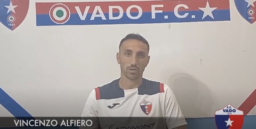 Calcio, Vado. Alfiero ritrova il gol e i rossoblu superano il Chieri: "A Bra un fallimento per tutti, ma guardiamo il bicchiere mezzo pieno" (VIDEO) Calcio, Vado. Alfiero ritrova il gol e i rossoblu superano il Chieri: "A Bra un fallimento per tutti, ma guardiamo il bicchiere mezzo pieno" (VIDEO)