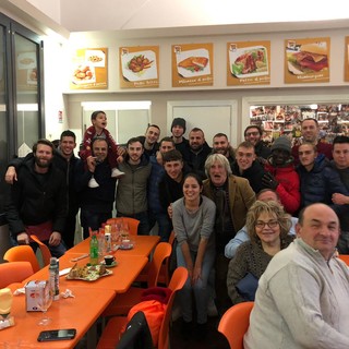 FOTONOTIZIA: la Loanesi a tavola dopo la vittoria di domenica in casa della Dianese &amp; Golfo