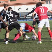 Calcio. Serie D. Il Vado per sbloccarsi in trasferta, un'Albenga coi cerotti ospite dell'Alba, rossoblu e ingauni cercano punti lontano da casa Calcio. Serie D. Il Vado per sbloccarsi in trasferta, un'Albenga coi cerotti ospite dell'Alba, rossoblu e ingauni cercano punti lontano da casa