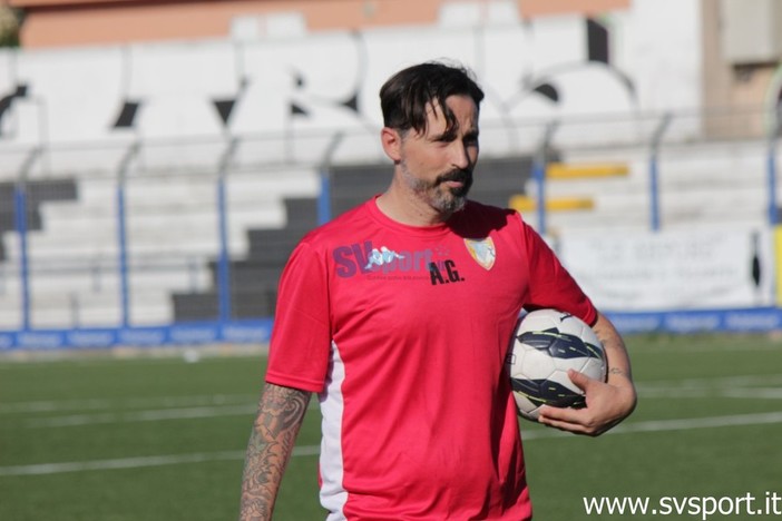 Calcio, Grandoni conferma la separazione con la Praese: "Dispiace, resto pronto a rimettermi in gioco" Calcio, Grandoni conferma la separazione con la Praese: "Dispiace, resto pronto a rimettermi in gioco"