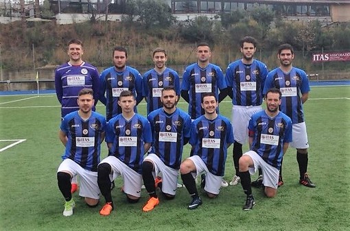 Calcio, Prima Categoria C: Apoteosi Varazze, 4-1 al Prato e primo posto solitario in classifica