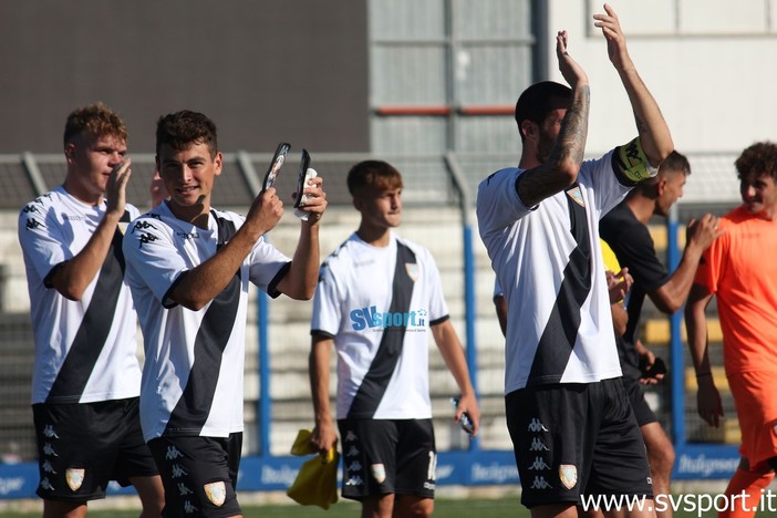 Calcio, Albenga. I quadri societari pronti ad ampliarsi, anche Barchi, Cocito e Chiarlone potrebbero a breve diventare soci Calcio, Albenga. I quadri societari pronti ad ampliarsi, anche Barchi, Cocito e Chiarlone potrebbero a breve diventare soci