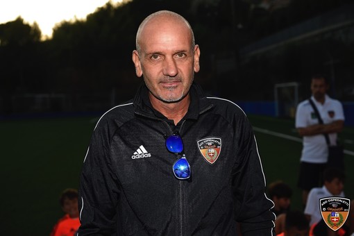 Calcio. Vittoria e separazione. Andrea Caverzan non fa più parte dei quadri tecnici orange