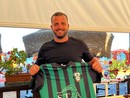 Calciomercato. Il nuovo difensore arriva dalla Campania, presentato Luigi D'Elia Calciomercato. Il nuovo difensore arriva dalla Campania, presentato Luigi D'Elia