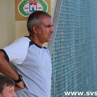 Calcio, Finale. E' ufficiale la separazione con Pietro Buttu. Il presidente Cappa: "Domani ci ritroveremo per scegliere il nuovo allenatore" Calcio, Finale. E' ufficiale la separazione con Pietro Buttu. Il presidente Cappa: "Domani ci ritroveremo per scegliere il nuovo allenatore"