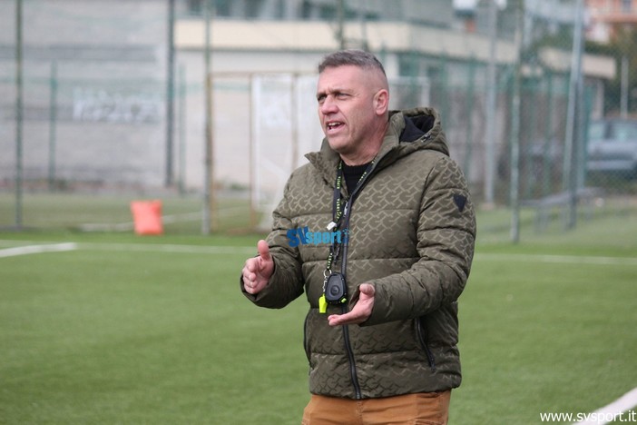 Calcio, Cisano. Porcella racconta la folle notte di Coppa: "La rimonta sul Voltri è nata nella nostra testa. Un errore aver abbandonato il nostro campo di casa" Calcio, Cisano. Porcella racconta la folle notte di Coppa: "La rimonta sul Voltri è nata nella nostra testa. Un errore aver abbandonato il nostro campo di casa"