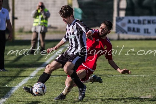 Calcio, Albenga. Frattura scomposta del malleolo per Welti: "Siamo tutti vicini ad Andrea"
