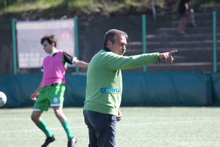 Calcio, Bragno. Gli infortuni preoccupano Ferraro: "Col Finale un tempo a testa, in questo momento facciamo fatica a segnare" (VIDEO) Calcio, Bragno. Gli infortuni preoccupano Ferraro: "Col Finale un tempo a testa, in questo momento facciamo fatica a segnare" (VIDEO)