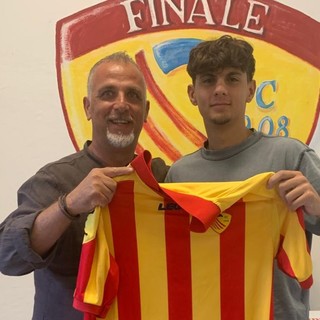 Calciomercato, Finale. Arriva Tancredi dal Campomorone, il difensore classe 2005 ritrova mister Alessi