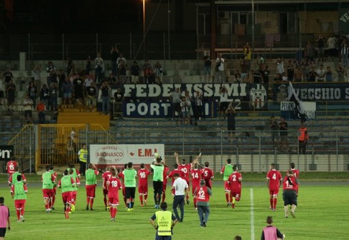 Calcio, Savona: oggi la partenza per Bari, Sacchi di Macerata dirigerà la sfida con i Galletti Calcio, Savona: oggi la partenza per Bari, Sacchi di Macerata dirigerà la sfida con i Galletti